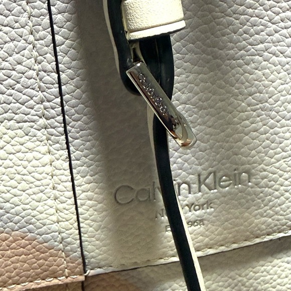 NWT Calvin Klein Myra Signature Crossbody Color Block Luxury Large Bag $168 - Picture 7 of 12